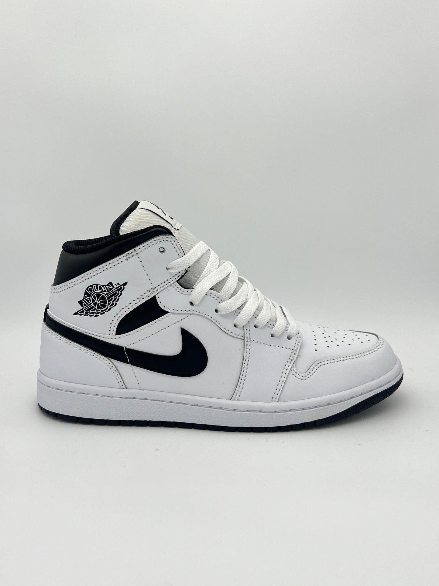 Air Jordan 1 Mid SE 'Blanco Negro'