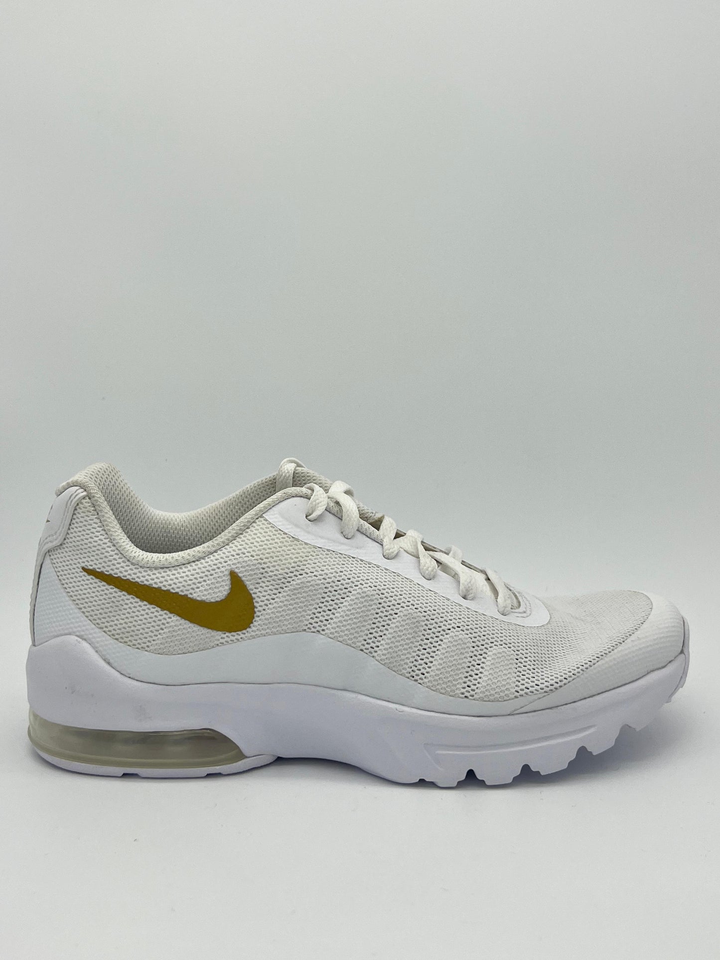Nike Air Max Invigor 'Metallic Gold'