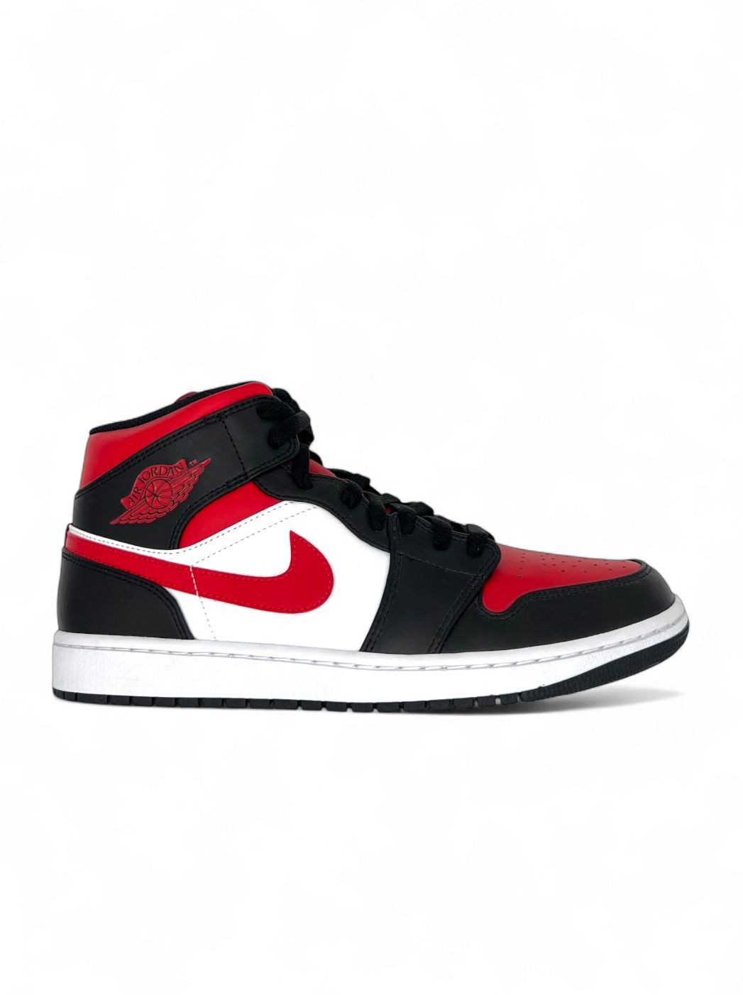 Air Jordan 1 Mid 'Negro Rojo Fuego'