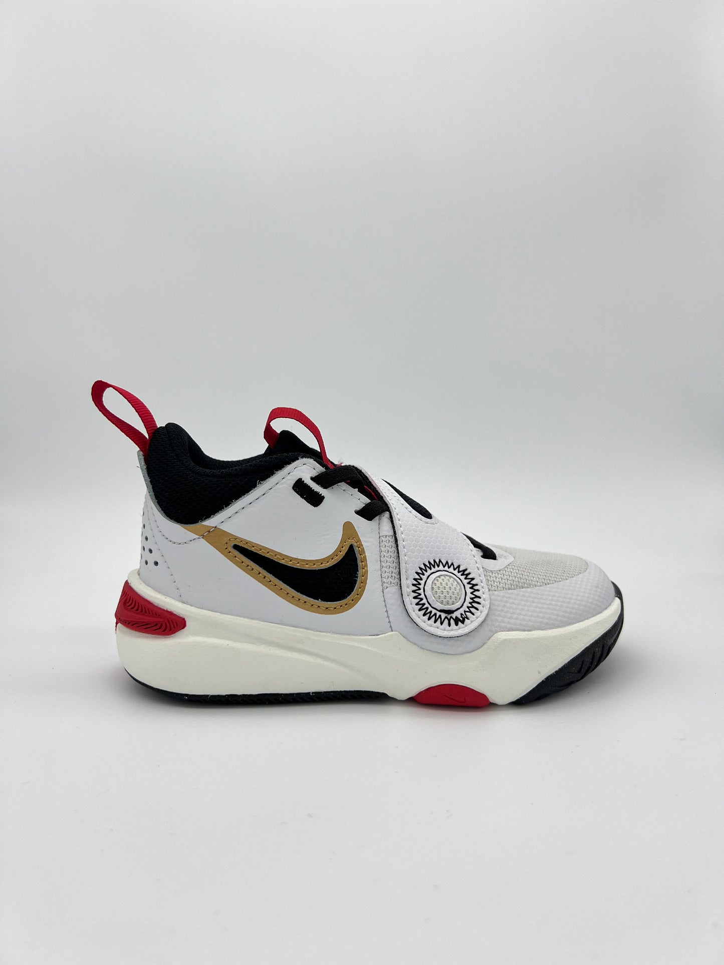 Nike Team Hustle D 11 'Black-Metallic Gold'
